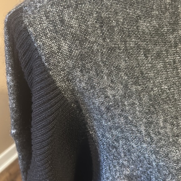 NWT Armani Exchange light asymmetrical Sweater XL - Picture 9 of 13